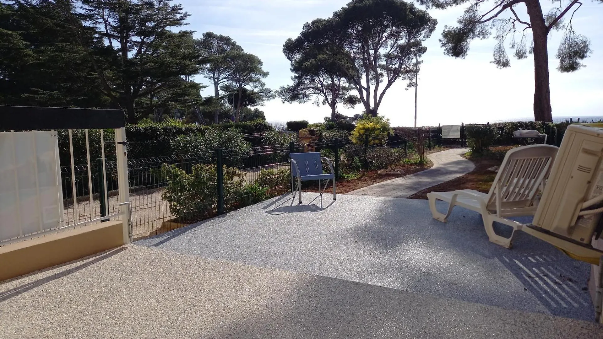 Bandol, T3, Les Pieds Dans L'Eau, Presqu'Ile Du Capelan Apartment  Bandol
